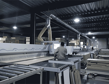 臨近年關(guān)|天寒地凍，易高車間熱火朝天