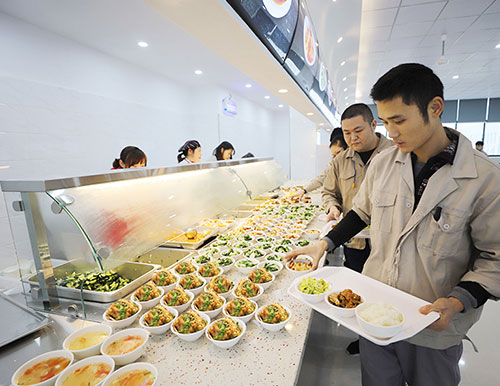 員工吃住行，公司大關(guān)懷丨易高家居下塘基地新食堂正式啟用！