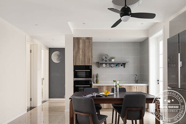 定制櫥柜有哪些優(yōu)勢？