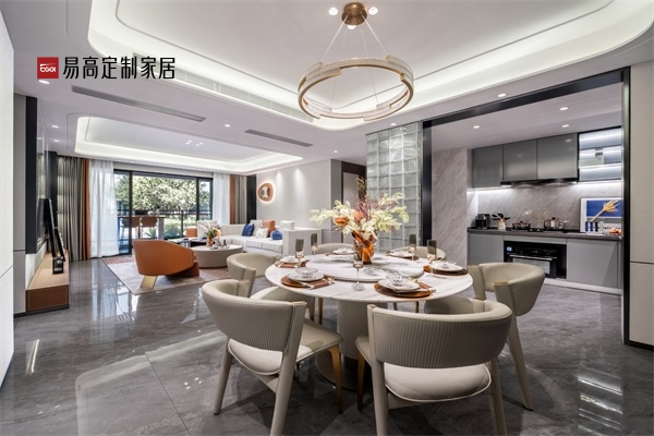 在定制家具的過程中，應該注重哪些方面？